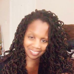 Meet your Posher, Denise